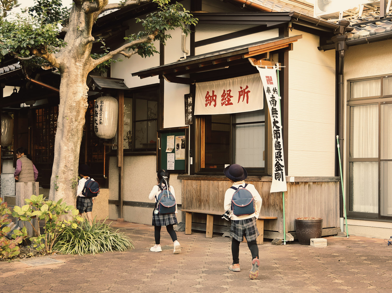 お寺と子ども達